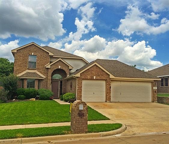 1st image of 600 Bent Oak Dr