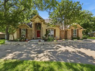 8904 Woodlawn Dr, Granbury, TX 76049