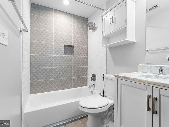 4th image of 5803 Ravenswood Rd