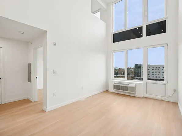 1 Mallory Avenue image 2 of 25