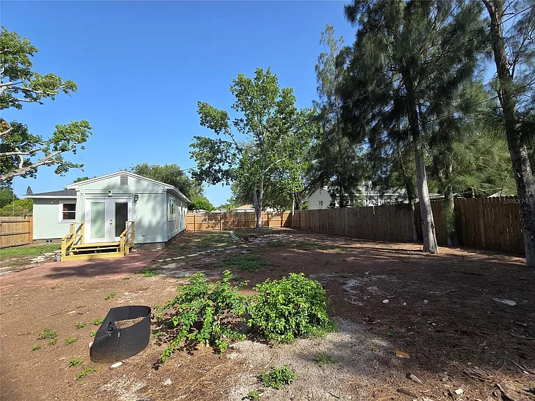 6001 Cedar St NE — Photo 41