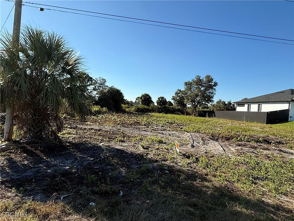 2nd image of 926 Bell Blvd S