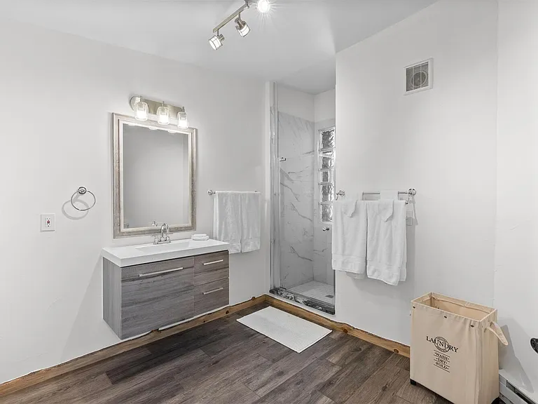 Secondary Bath