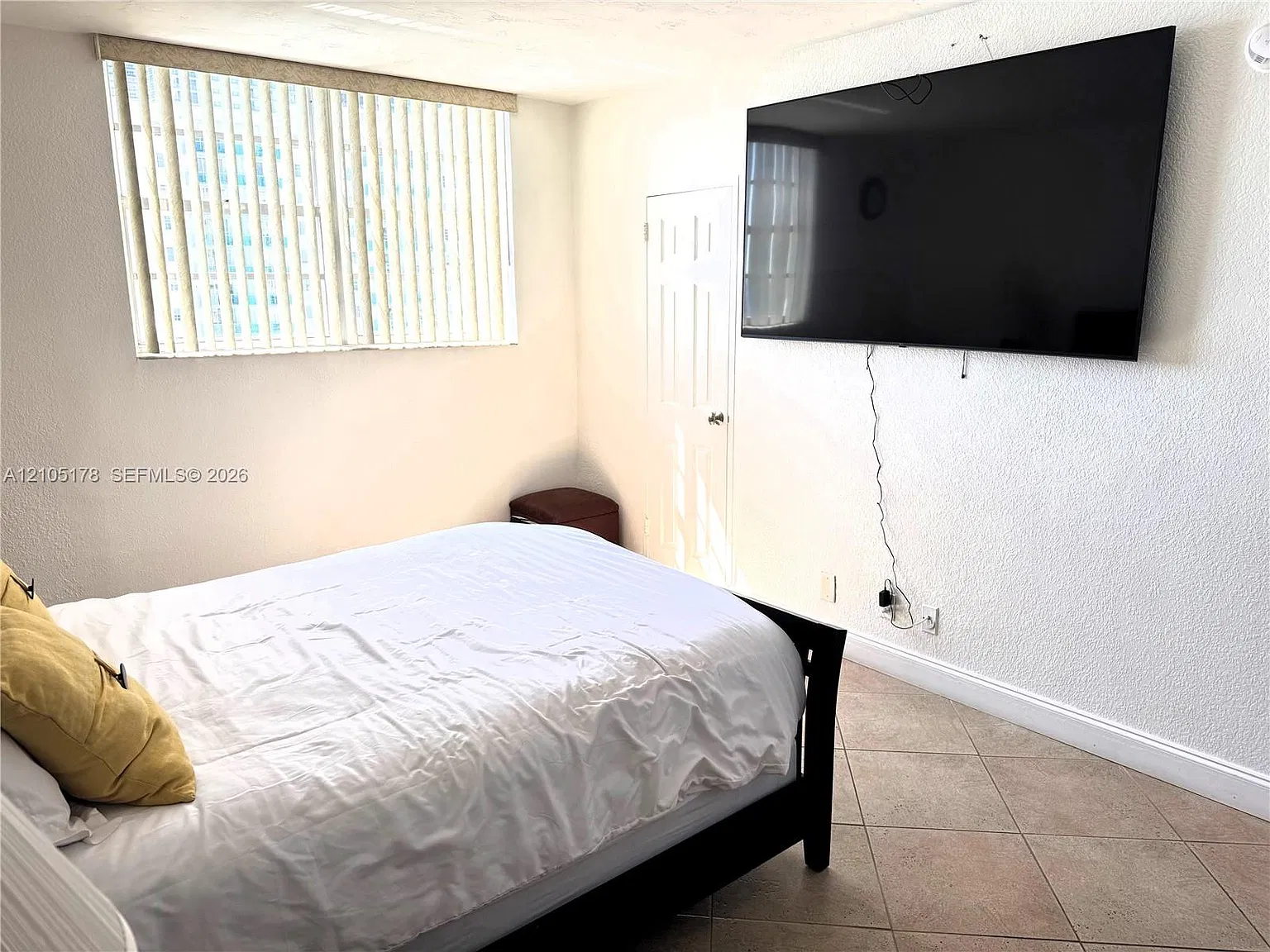 3801 S Ocean Dr — Photo 4