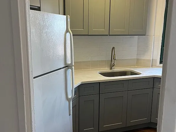 1579 Metropolitan Ave APT 10B, Bronx, NY 10462