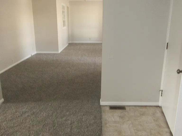 319 Clarksley Rd — Photo 10