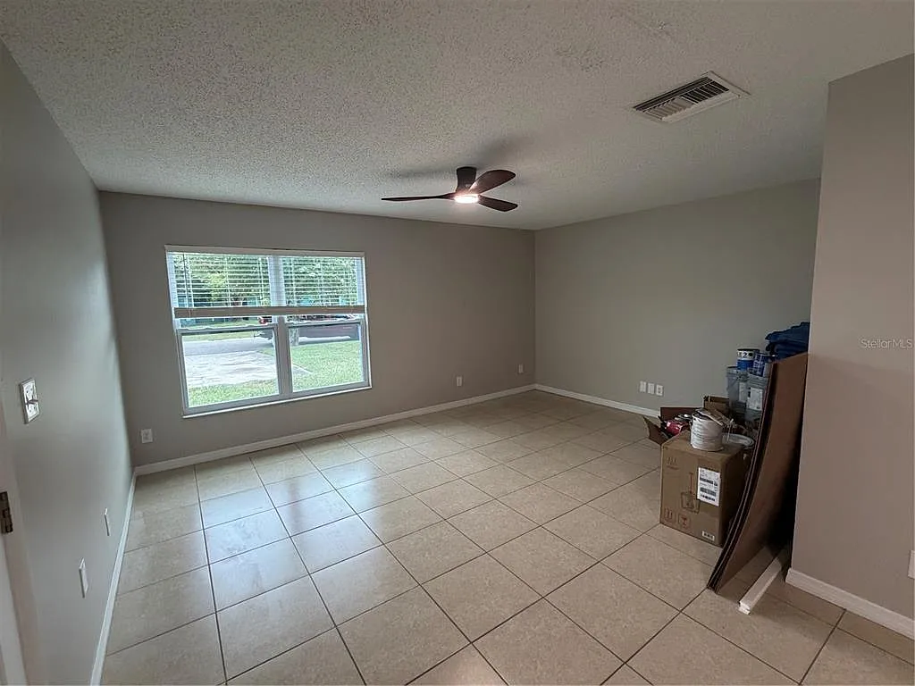 2 bed, 1.0 bath, 900 sqft, $1,500 — Photo 4