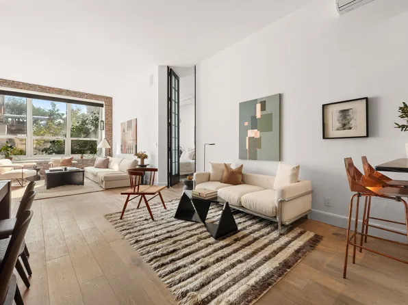 72 Horatio Street image 1 of 14