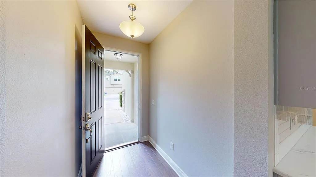 3 bed, 2.5 bath, 1716 sqft, $2,750 — Photo 3