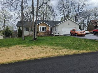 51 Garnet Dr, Bunker Hill, WV 25413