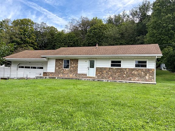 2nd image of 871 Thurston Rd