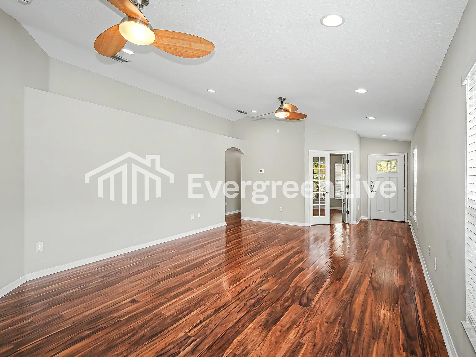 3 bed, 2.0 bath, 1484 sqft, $2,095 — Photo 3