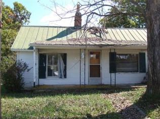 4934 Old Robinson Tract Rd, Pulaski, VA 24301