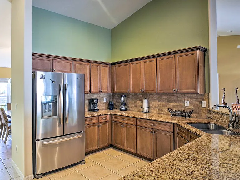 3223 SE Santa Barbara Pl #4 — Photo 7