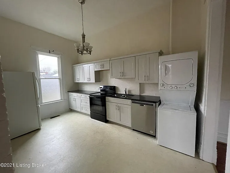 611 Cooper St — Photo 3