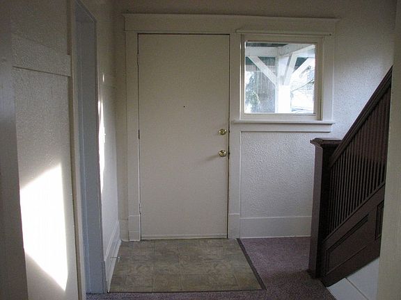 4th image of 4302 Yakima Ave