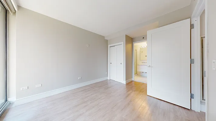 Rented by Bond New York | media 27