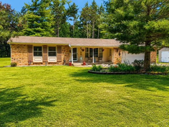 20440 Thornapple Dr, Big Rapids, MI 49307