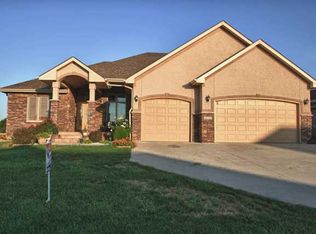 4110 141st St, Urbandale, IA 50323