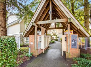 6588 Southoaks Cres #20, Burnaby, BC V5E 4K1