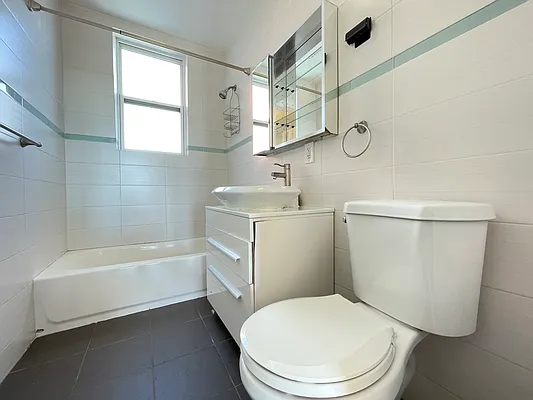 Rented by Nooklyn NYC LLC | media 4