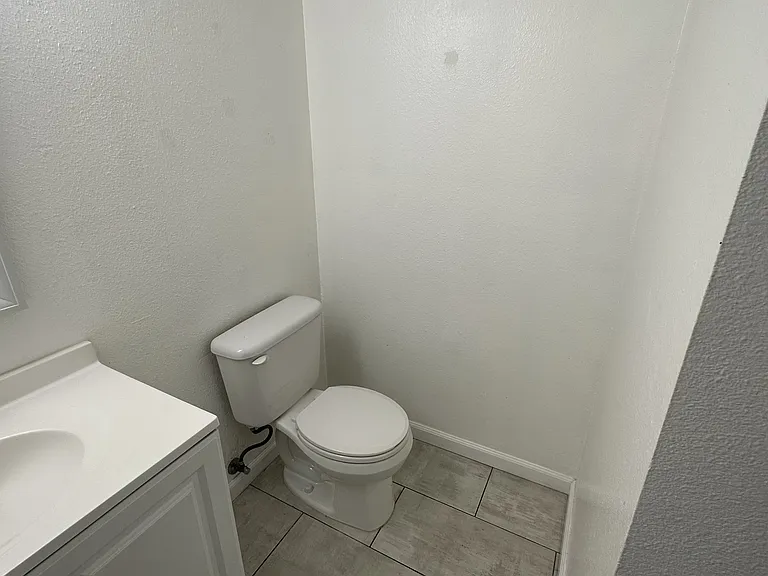 1619 Manzana Way — Photo 12