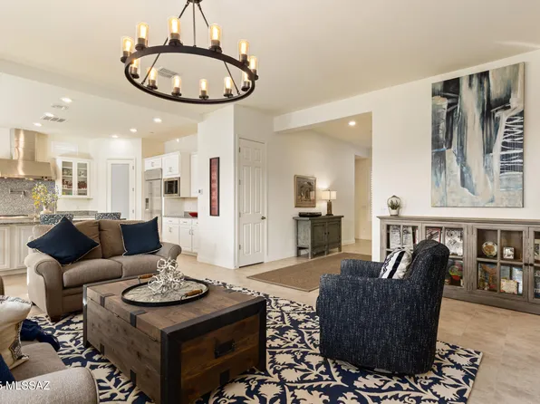 6735 W Red Hawk Pl, Marana, AZ 85658