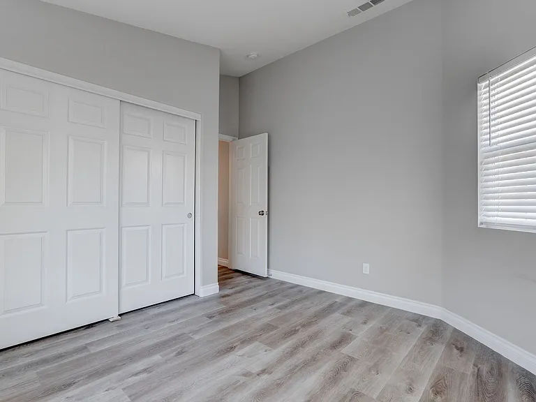 1613 Cathedral Peak Ct — Photo 17