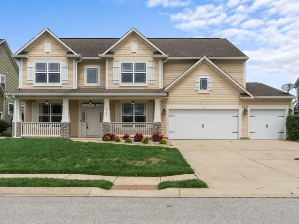 1930 Heathrow Dr, Columbus, IN 47201