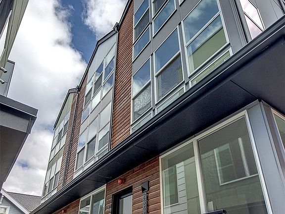 2nd image of 2344 Franklin Avenue E #A