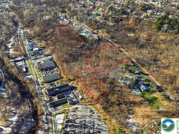 W Lafayette St, Easton, PA 18042