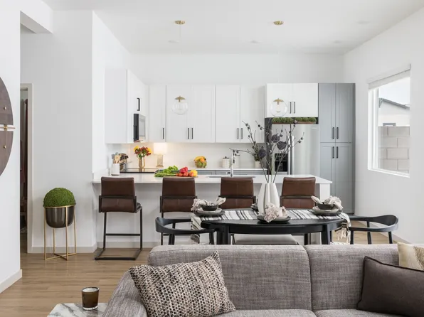 Bungalows on Combs, 250 W Combs Rd, San Tan Valley, AZ 85140