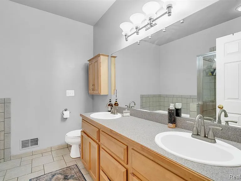42682 Park Crescent Dr — Photo 22