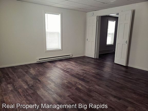4th image of 118 Locust St #4107539