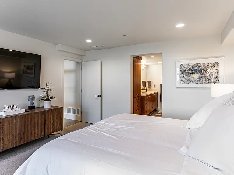 1430 Eagle Way — Photo 37