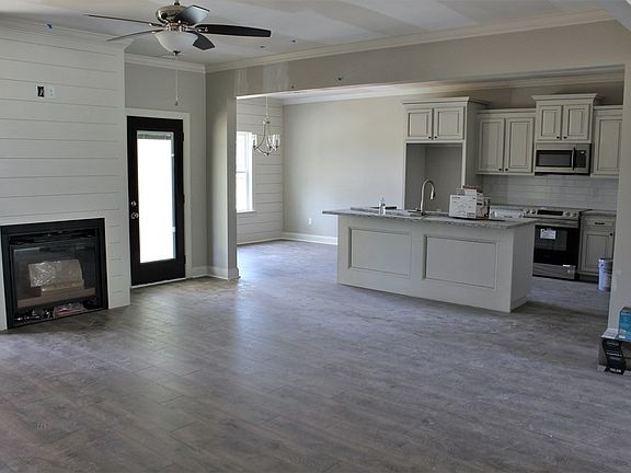 3rd image of 148 Brittany Lakes Dr