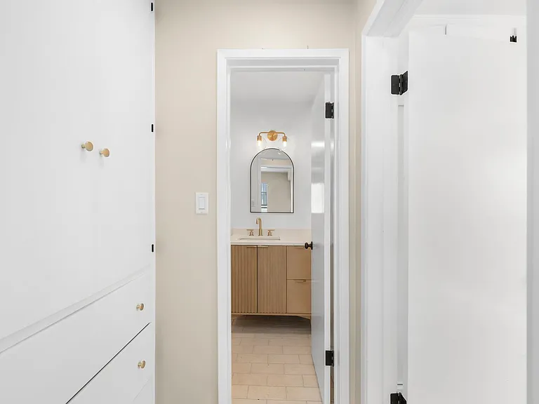 3020 E 3rd St #12 — Photo 15