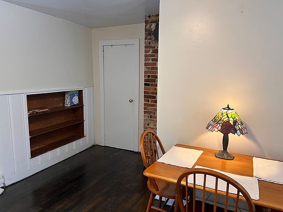 5th image of 1323 Main St #2