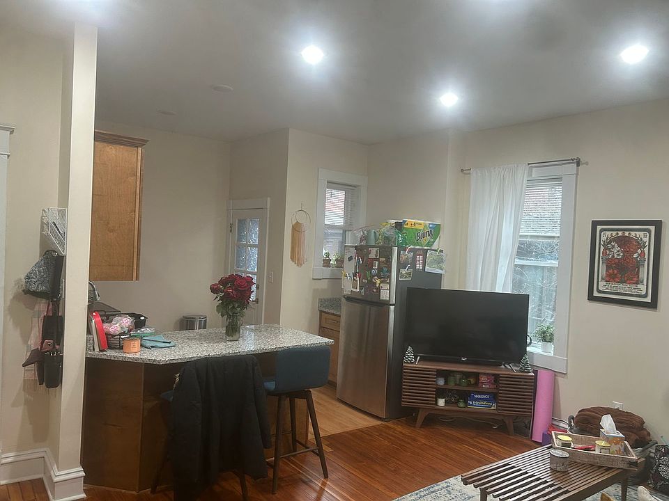 1st image of 2712 Grove Ave APT 4
