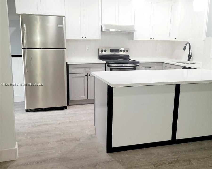 1st image of 5492 Ctyard Dr