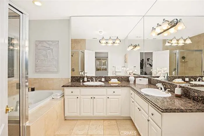 39 Fano St #A — Photo 10