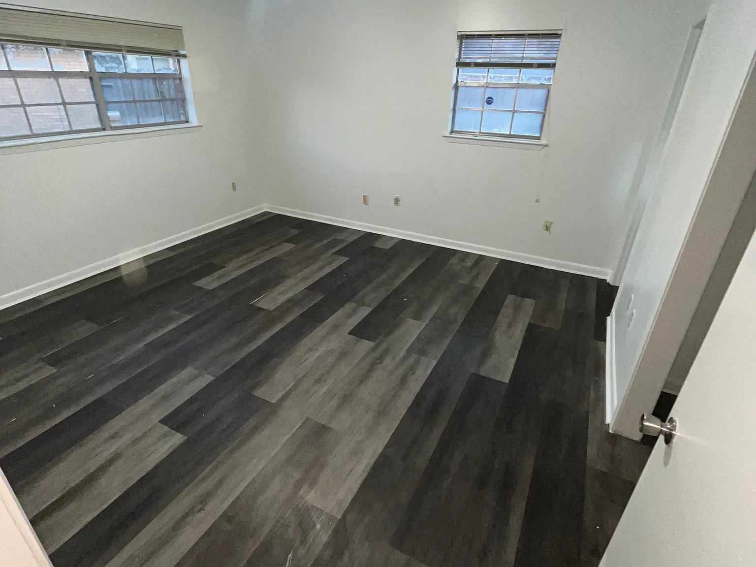 335 Sunny Dr — Photo 3