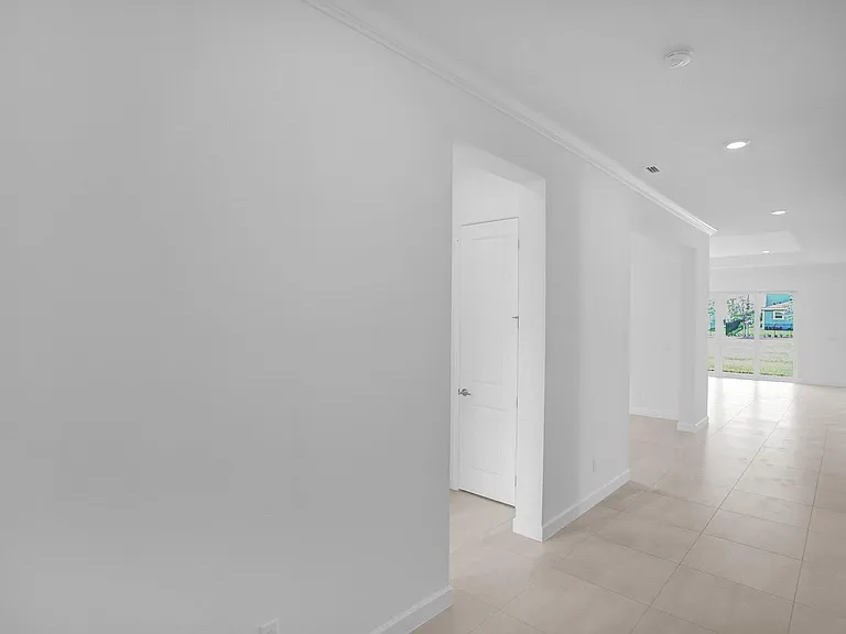 19411 Broad Shore Walk — Photo 7