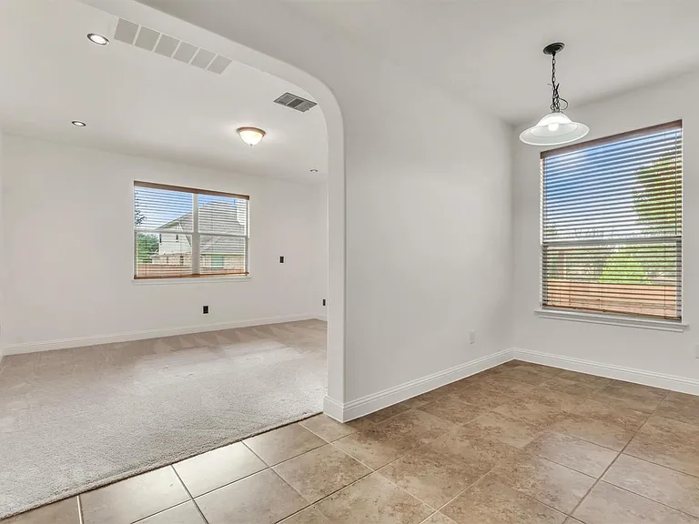 142 Goodwater Ct — Photo 13