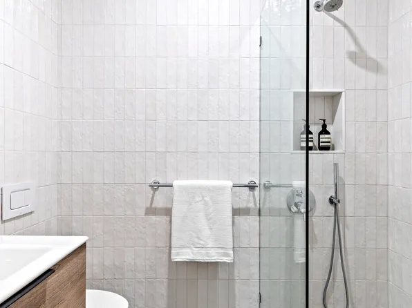 489 Seventh Avenue image 5 of 10