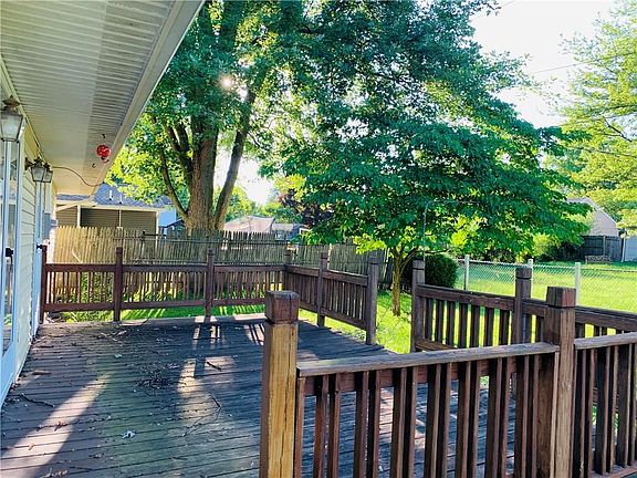 3rd image of 3842 Harper Dr