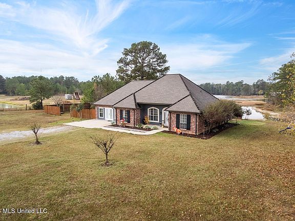 3rd image of 21 Bob Carlisle Rd