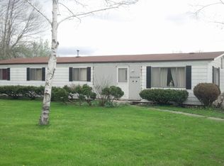 1073 River Rd, Kawkawlin, MI 48631