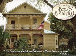 810 3rd St, Cedar Key, FL 32625