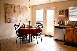 Breakfast area in kitchen